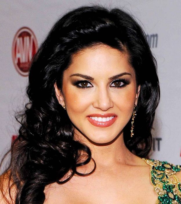 11 Effective Makeup, Beauty & Fitness Secrets From Sunny Leone