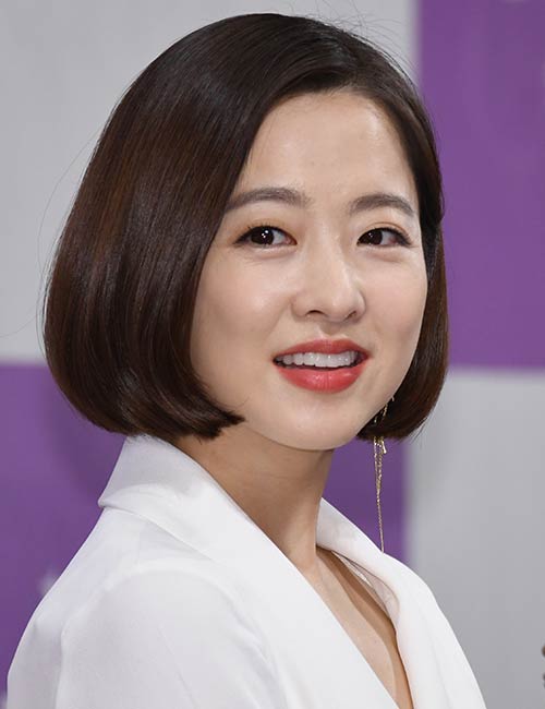 Slick bob on Korean short hair